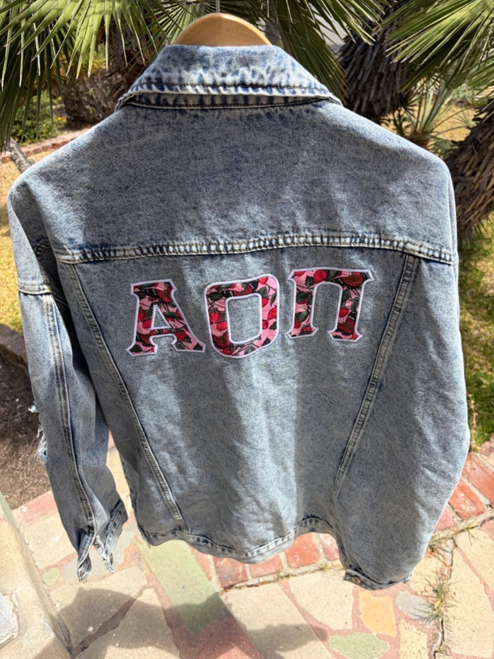 💖 New with tags! Oversized XL distressed denim jacket with floral Greek ΑΩΠ